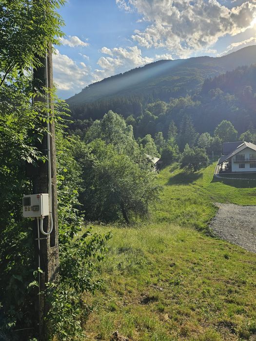 Vând teren intravilan - Traisteni - Valea Doftanei - 1809 mp