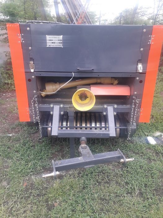 Vând presa de balotat Konig 1090