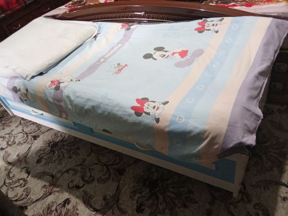 Devan. Bolalar krovati tobichka yangi