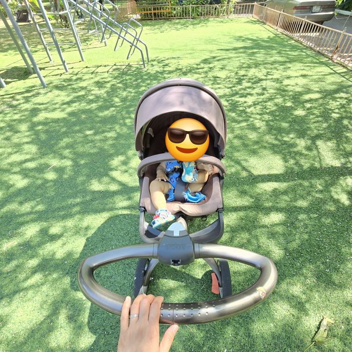 Продам коляску STOKKE XPLORY V5

BROWN 2 B 1