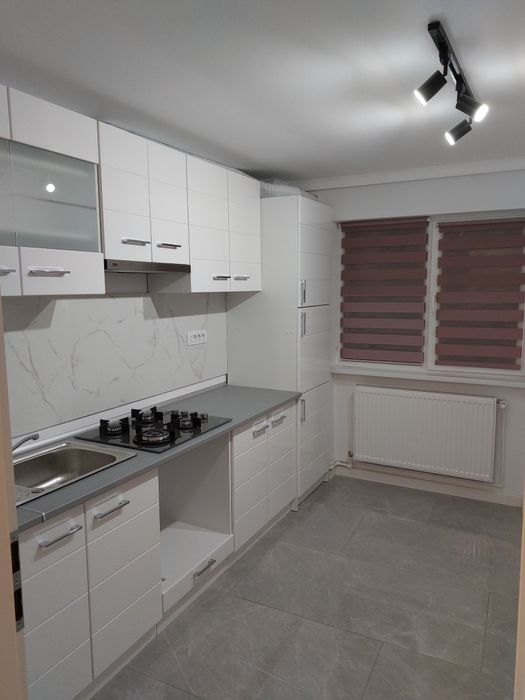 Apartament cu 2 camere de închiriat ,  recent renovat si utilat.