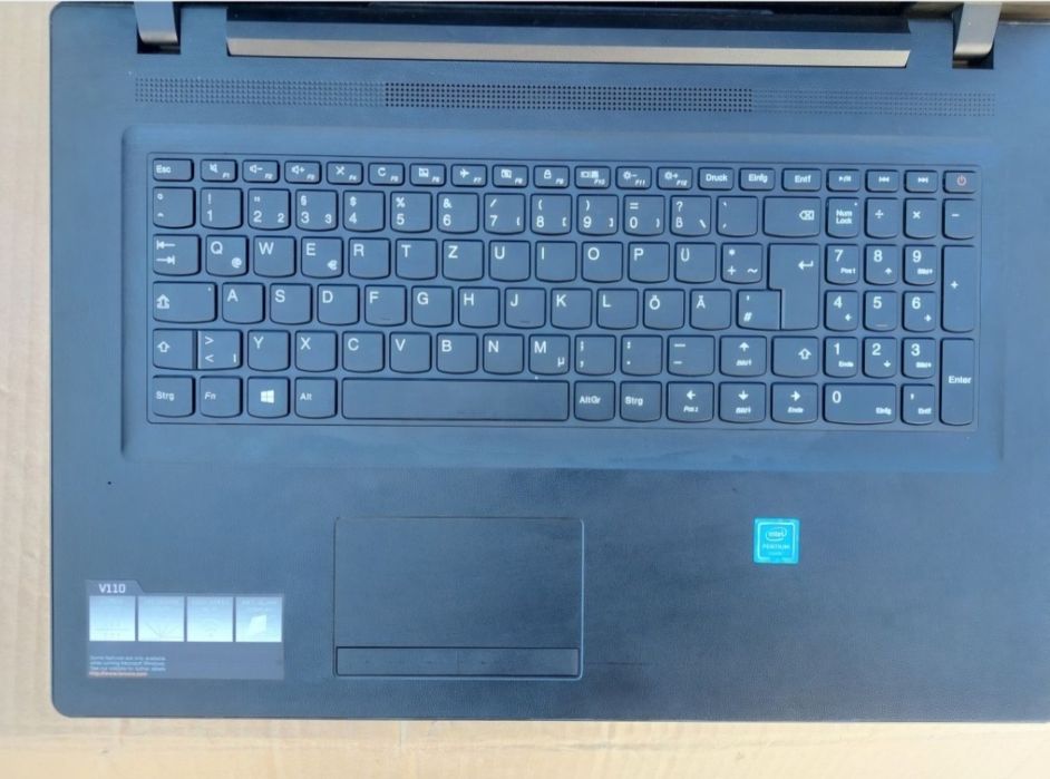 Laptol Lenovo V110 display spart