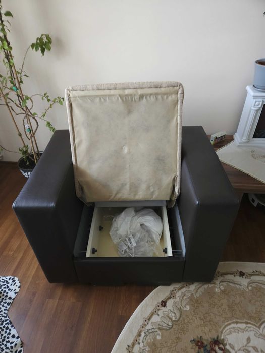Canapea cu doua fotolii