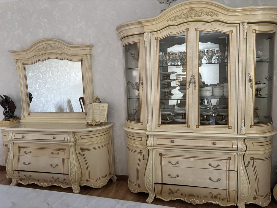 Диван, Кілемдер, Гарнитура гостинная