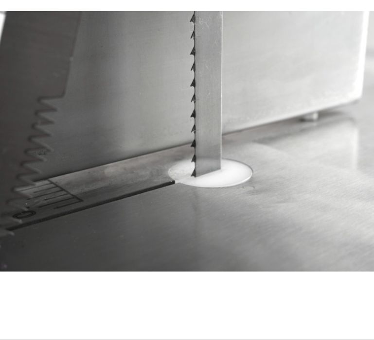 Продам элетро пилу для мясо и костей