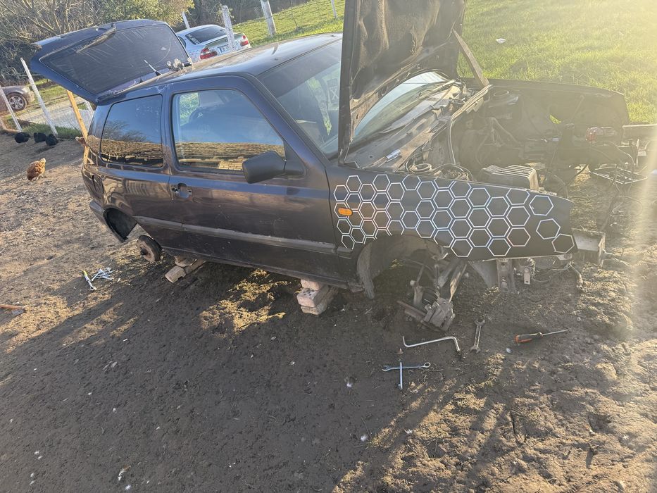 Голф 3 на части 1.9 тди 90 коня