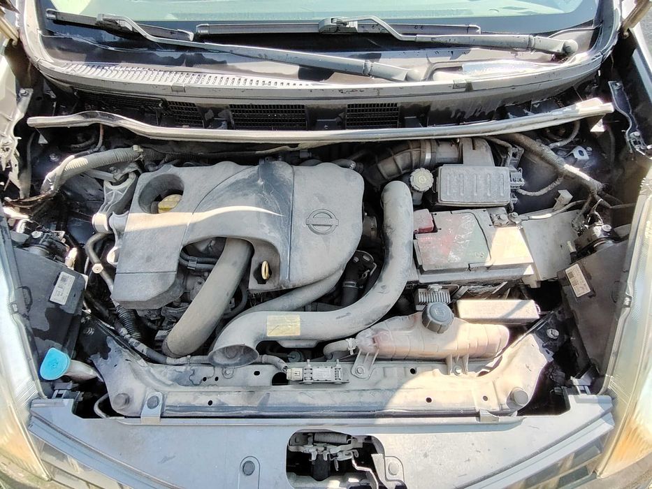 продавам автомобил Nissan Note
