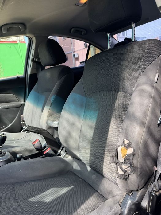 Vând Chevrolet Cruze