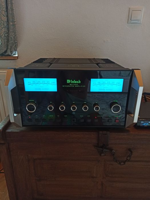 Amplificator Mcintosh  MA7000 si MC207/205 7/5X200 W  preamp MX150/121