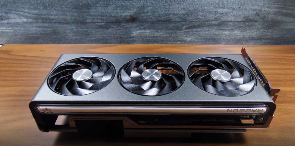 Radeon RX 7800 XT 16GB NITRO+