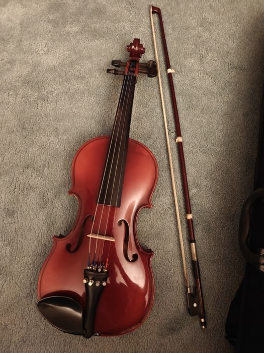 Vioară ca și nouă