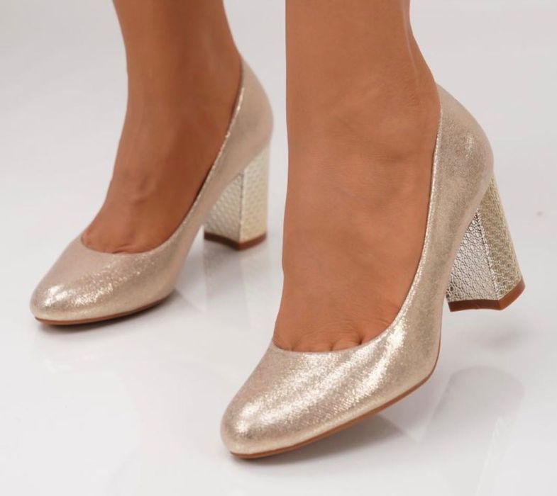 Дамски обувки на ток