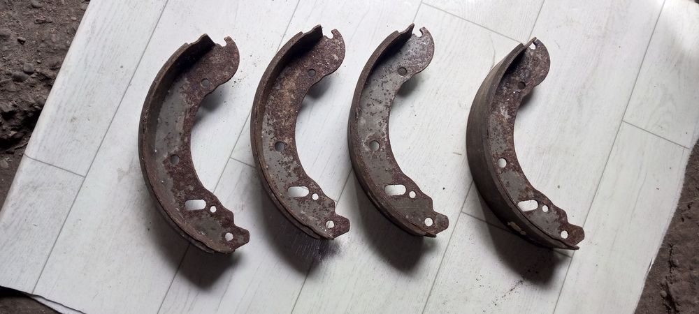 Продам колодки тормозные задние газель