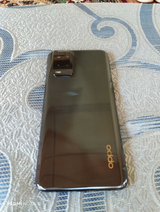 Телефон Oppo A54