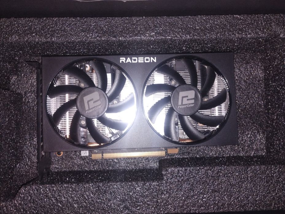Placă video Radeon RX6600