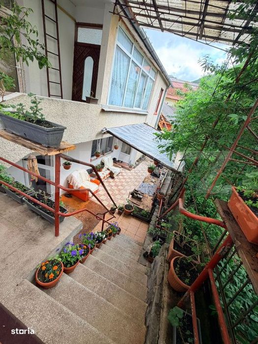 Casa de vanzare, Schei – ideala pentru investitie la 250m de Piata U