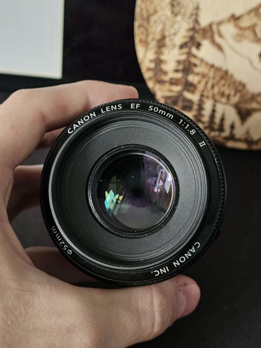 Canon EF 50mm f/1.8 ll