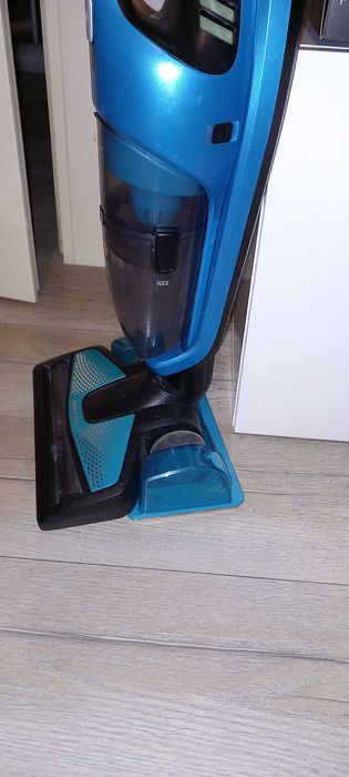 Philips PowerPro Aqua FC6077 — безжична прахосмукачка 3-в-1
