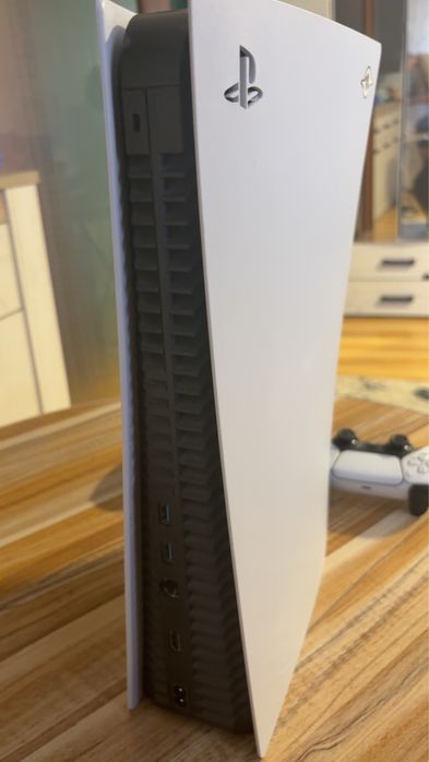 Play Station 5.