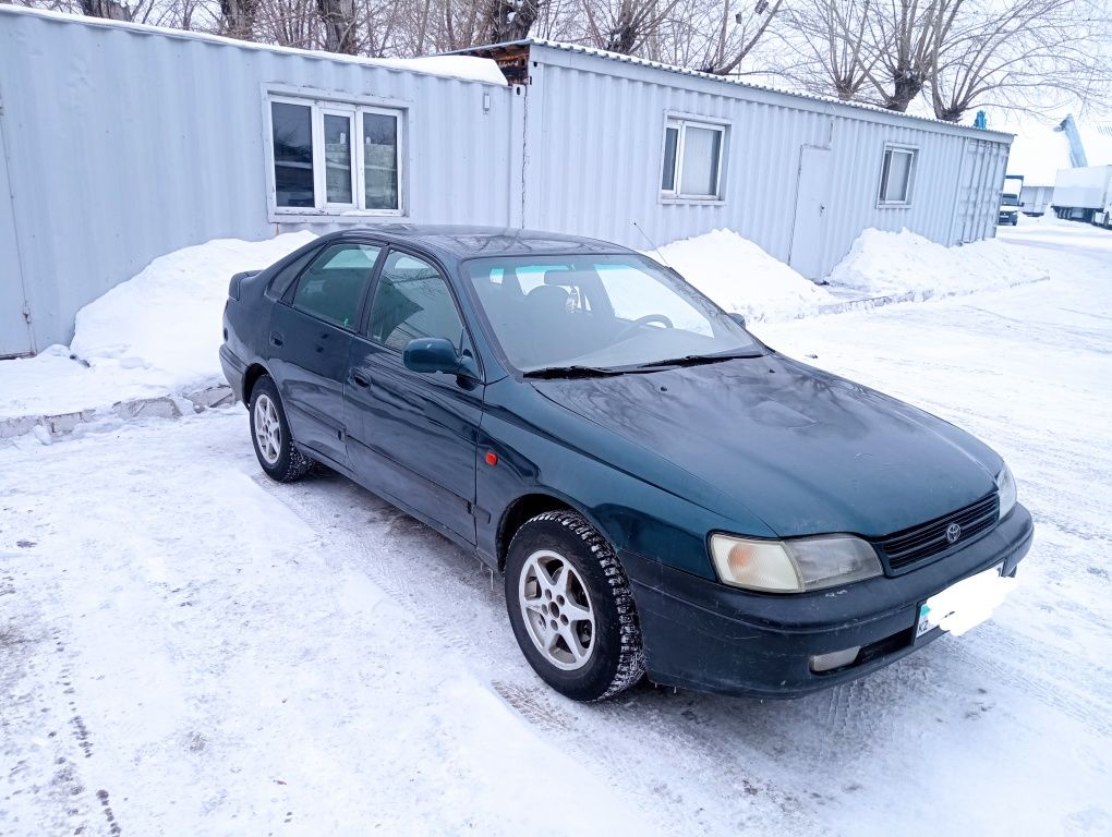 Автомобиль Toyota Carina ED