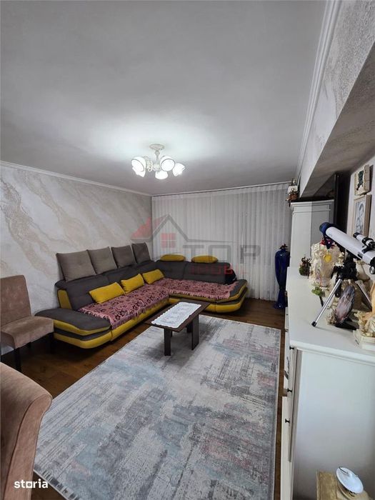 Etaj 2 - Lunca Cetatuii 4 camere decomandat cu 2 bai, bloc din ''97
