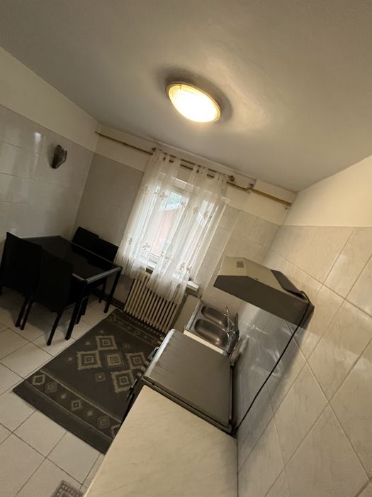 ~Persoana fizica~ Inchiriez apartament cu 3 camere