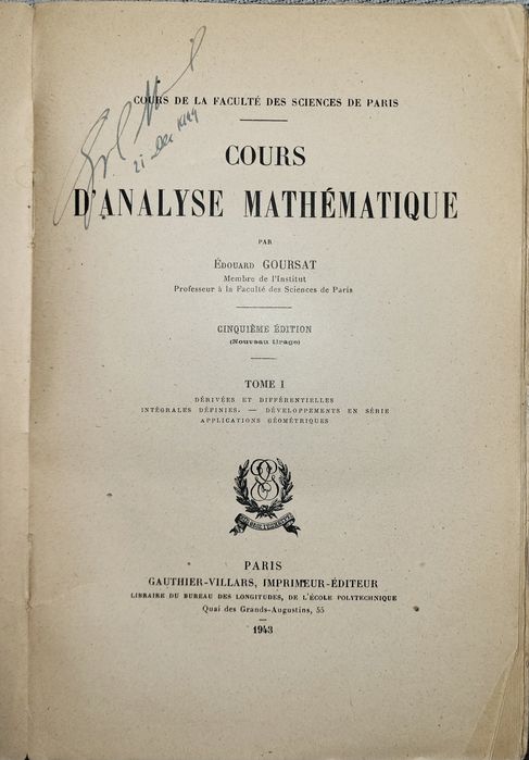 Vând cărți vechi și străine din colecție
