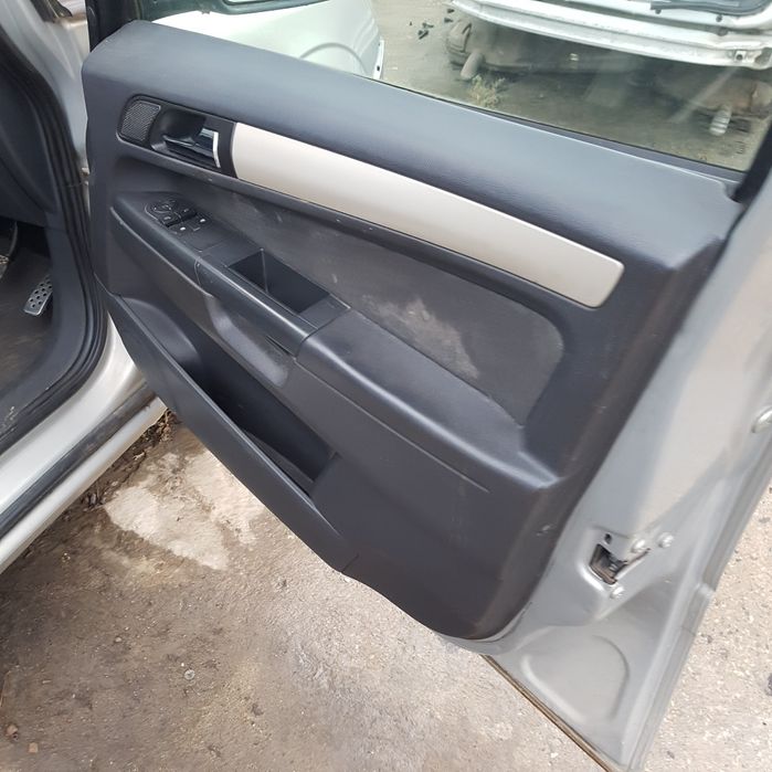 Опел зафира б  1.9 120кс на части