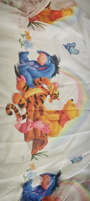 Пердета със златисти нишки