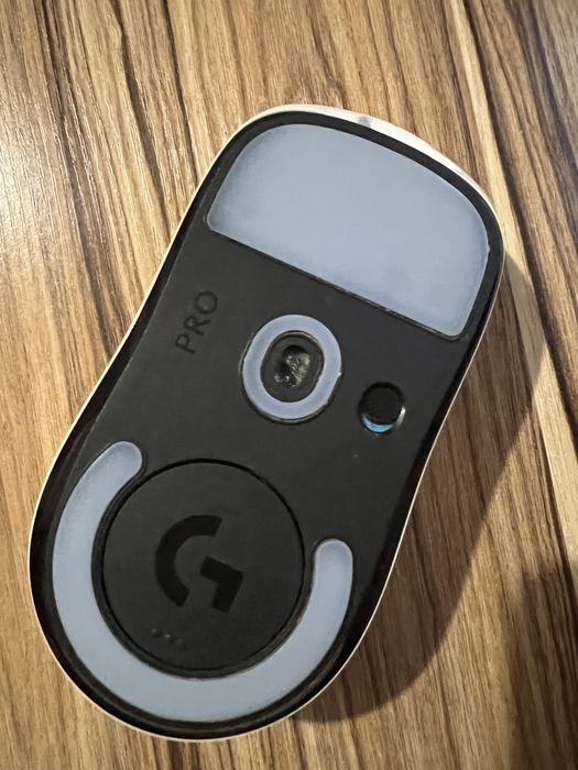 Мышка Logitech G Pro X Superlight белого цвета