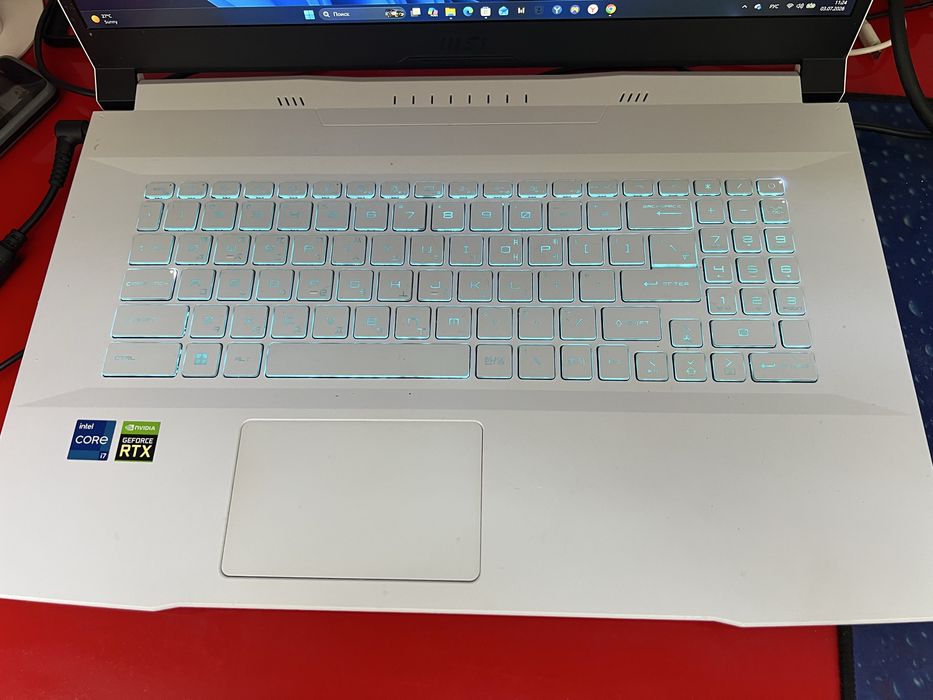 Noutbuk MSI laptop