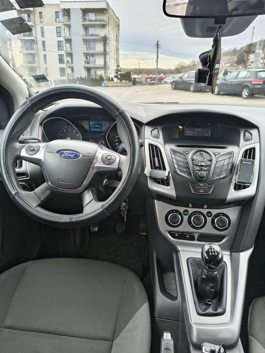 FORD Focus 2012 — imagine 5