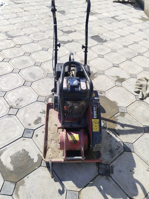 Укладка брусчатка ,бордюры