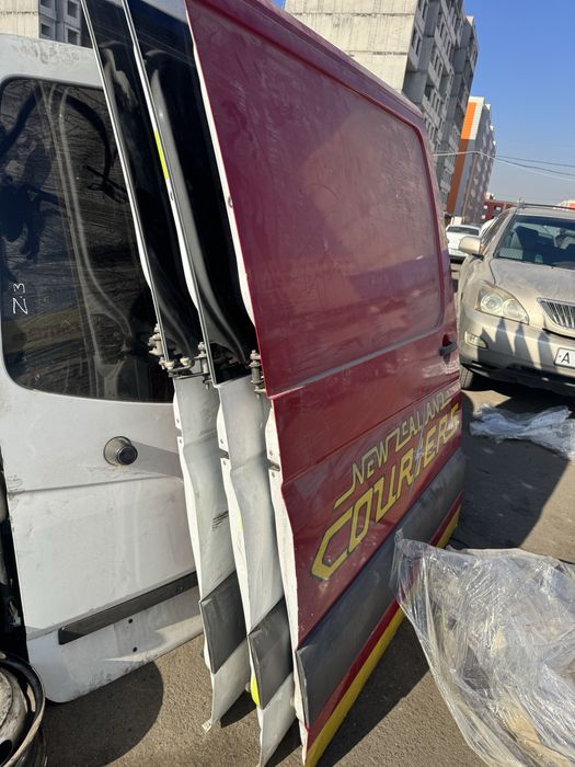 Спринтер запчасти двери