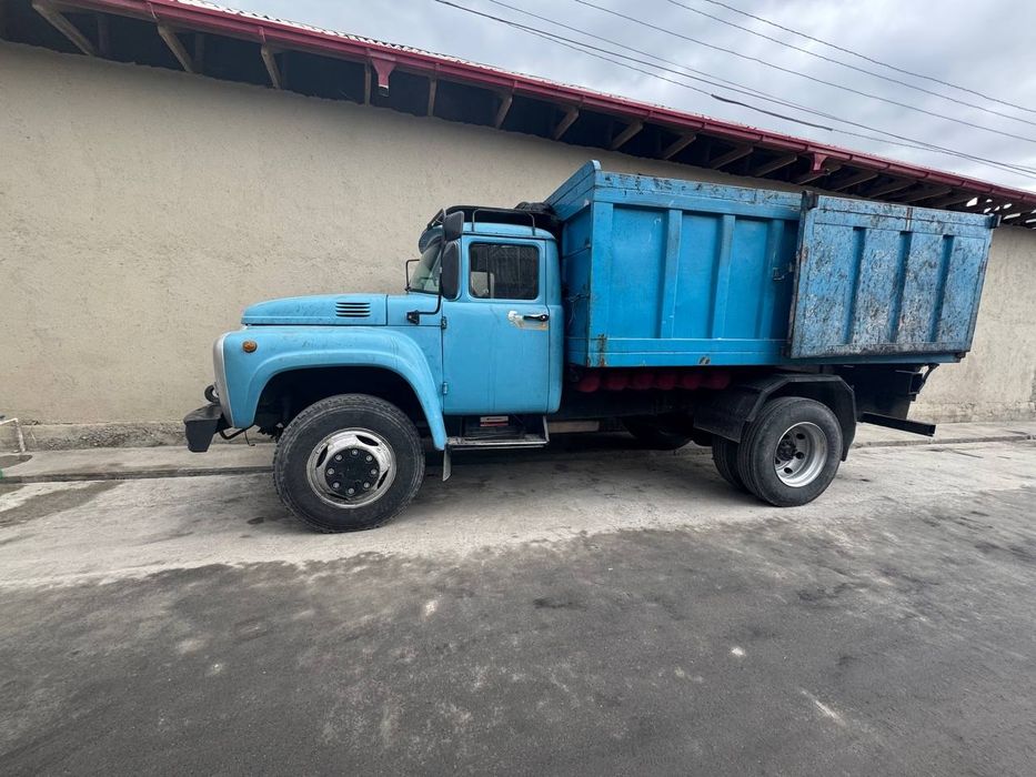 Zil 130 Samosval sotiladi.