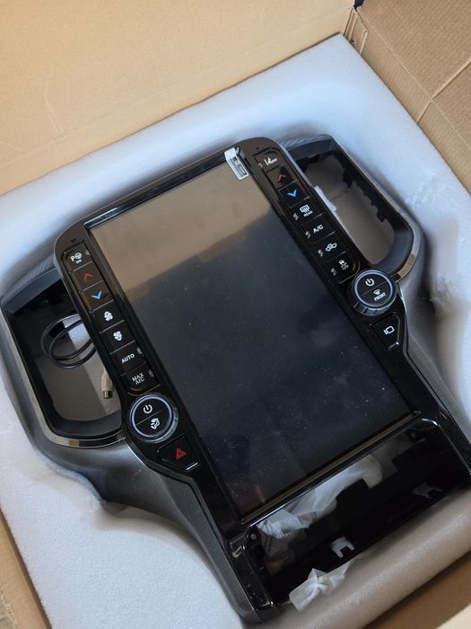 Нова  навигация за Dodge Ram 2019-2023  14 инча, камера.AHqpoug 14 - 8-2 GHZ CPU,6GB RAM. 64GB ROM. RDS. DSP, CARPLAY. ANDROID AUTO. 4G SIM