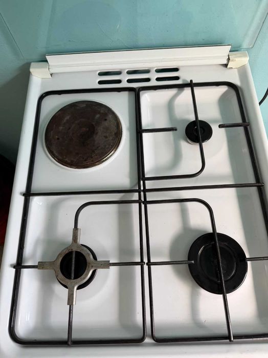 Продам газовую плиту от beko
