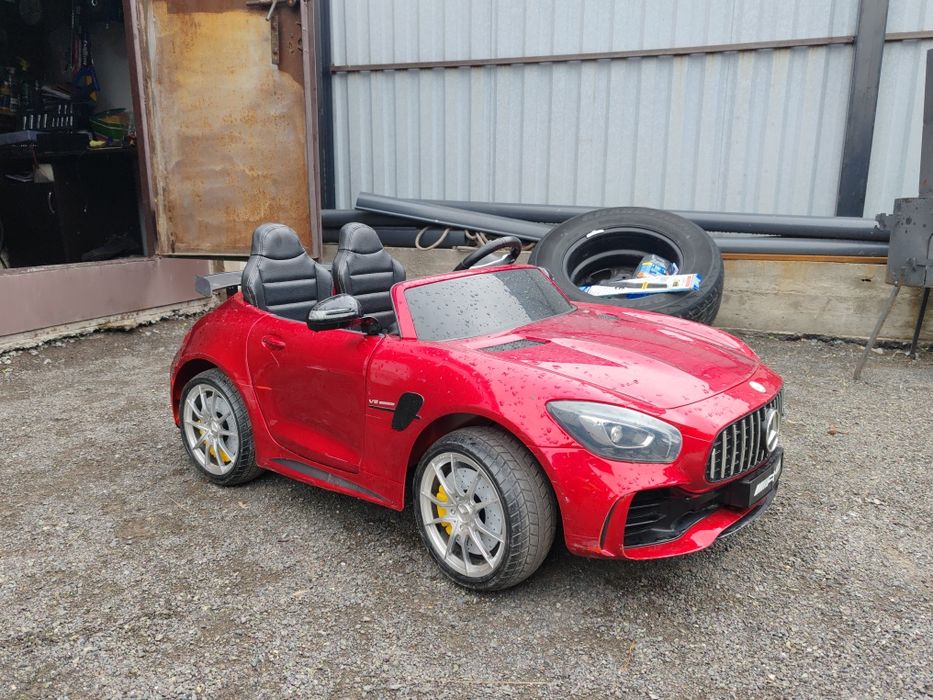 Детская машинка Мерседес AMG