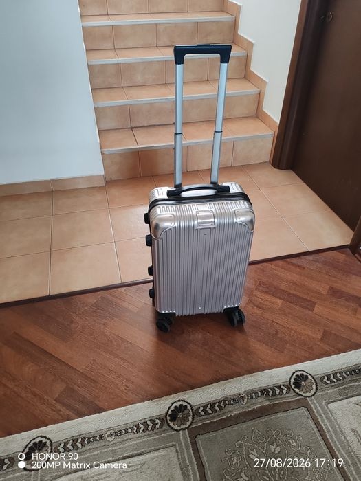 Troler mediu -mic.