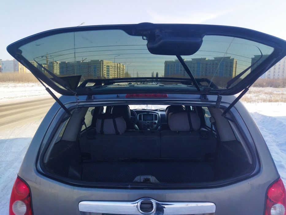 Мазда трибють 2006 г. 2.3 автомат