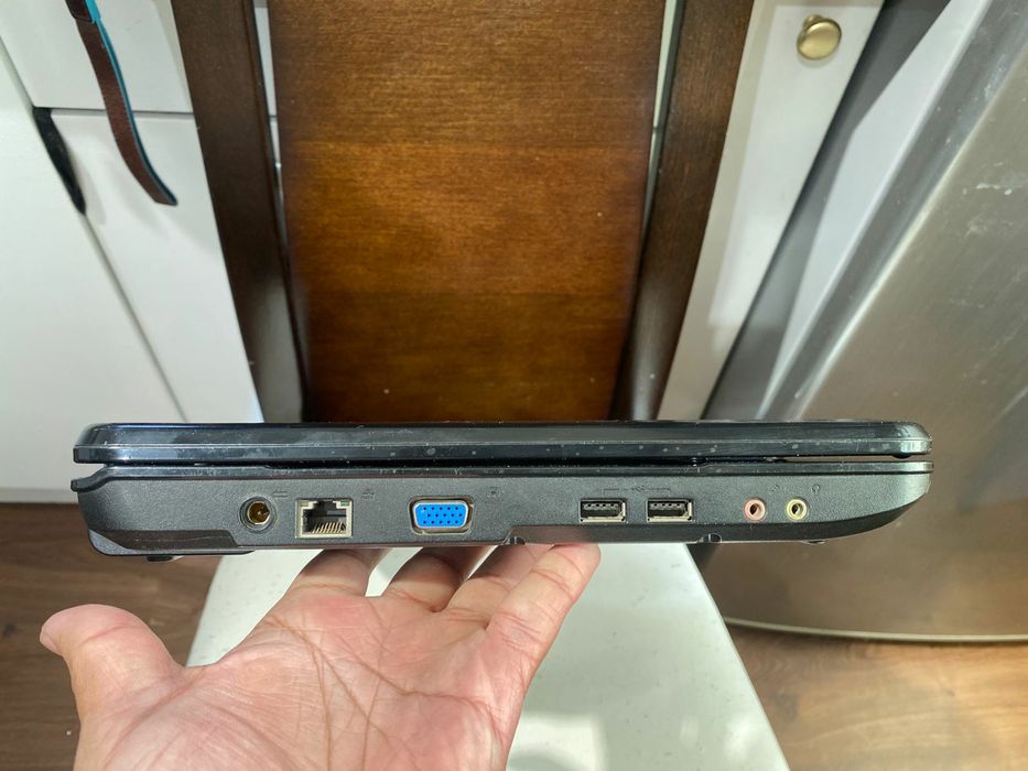 Асер emachines intel core T8300/2000GB