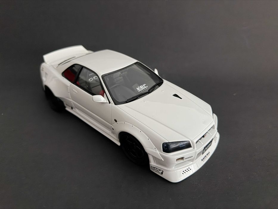 Macheta Nissan Skyline R-34 1/18 OTTO