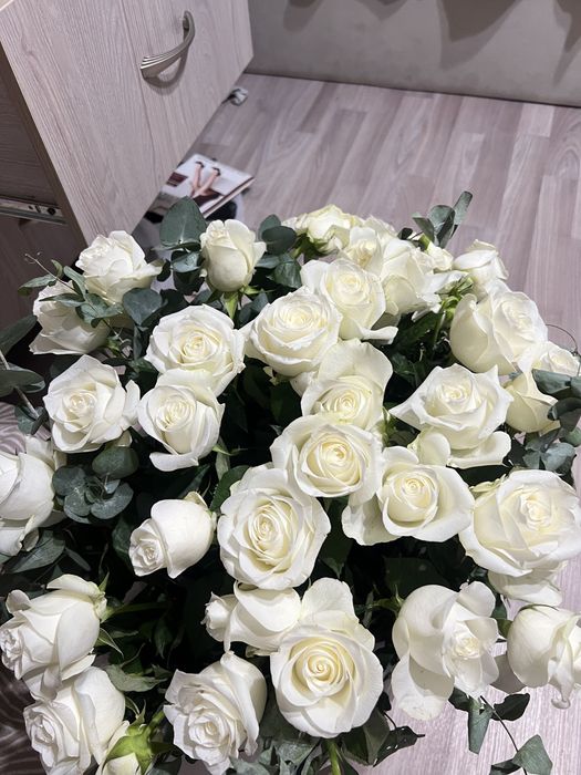 Цветы алматы 35 розы белый