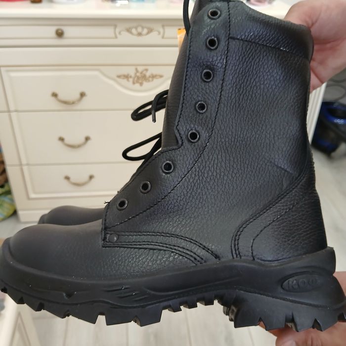 Продаю Берцы зиные и летние