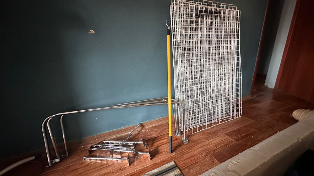 Продам сетки и кронштейны