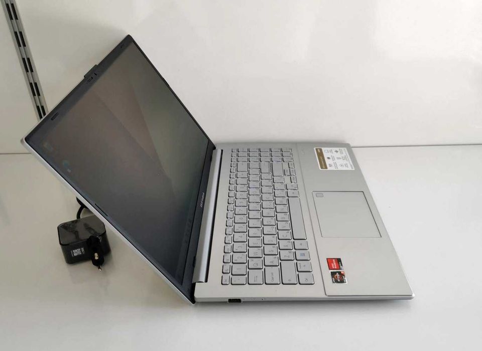 Лаптоп Asus Vivobook Go 15 E1504FA-BQ2345 (8GB-512GB)