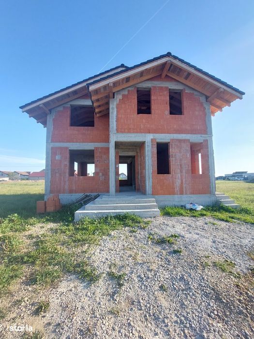 Cihei - Casă în roșu, toate utilitățile