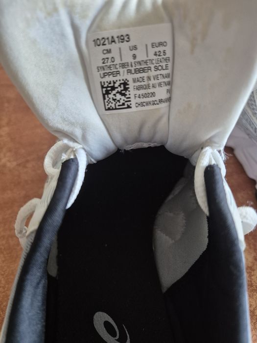 Маратонки Асикс бели