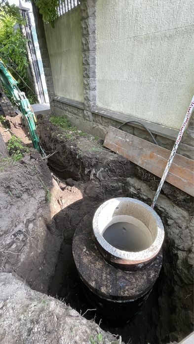 Копаем септик под ключ ломаем камни монтаж водопровода устранение течи
