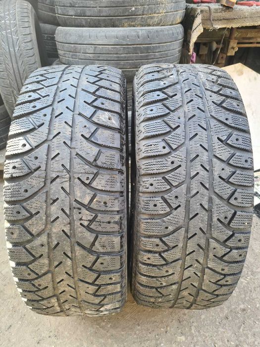 Продам два баллона зимней резины 225  60  R 16